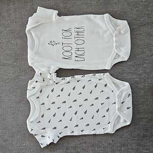 Rae Dunn onsies 0-3M